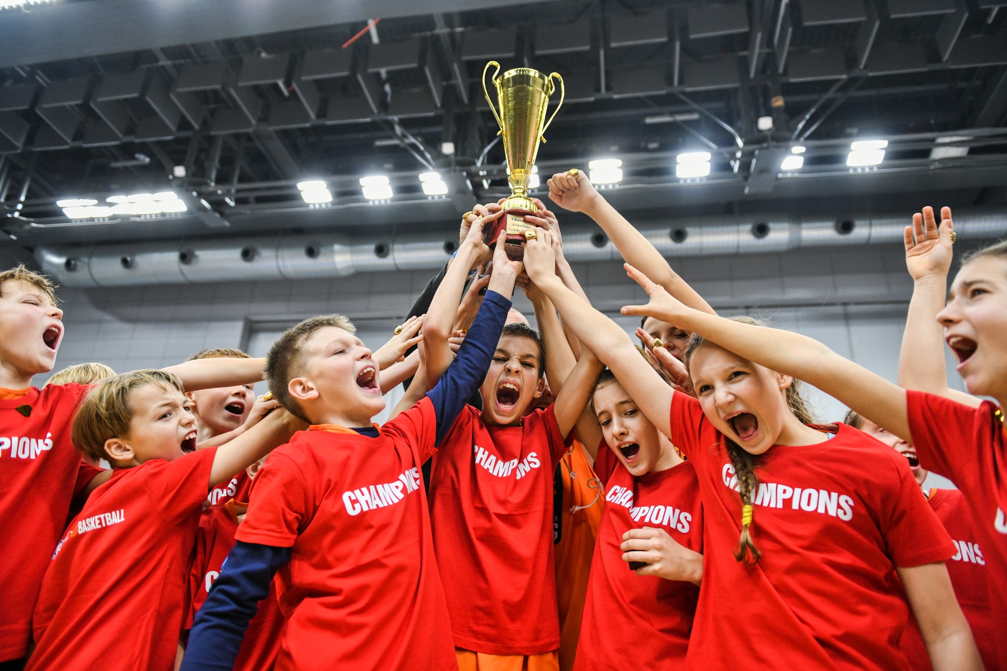  ampiony 6 Ro n ku Jr NBA League Jsou Phoenix Ze ru JrNBAcz